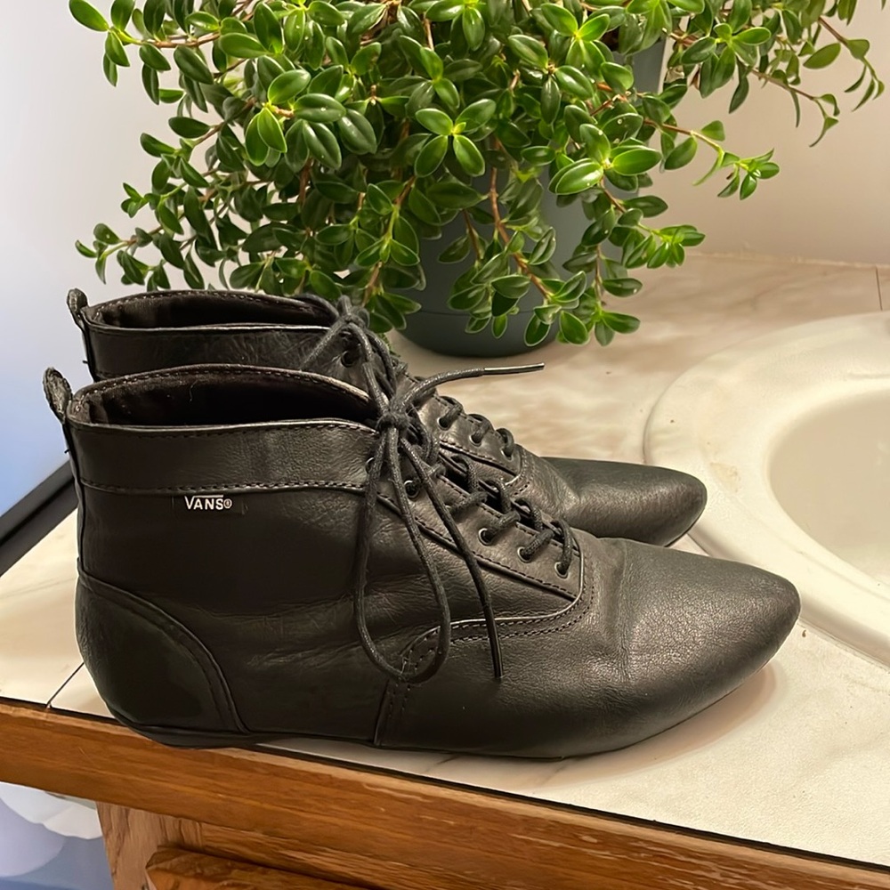 Vans Women's Black Lace-Up Shoes
